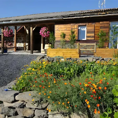 Le Mont De La Source Lafarre (Haute-Loire)