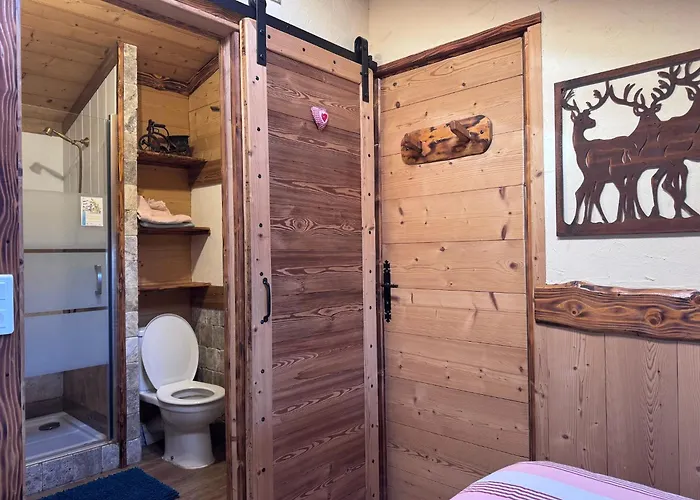 Le Mont De La Source Couette-café 3*