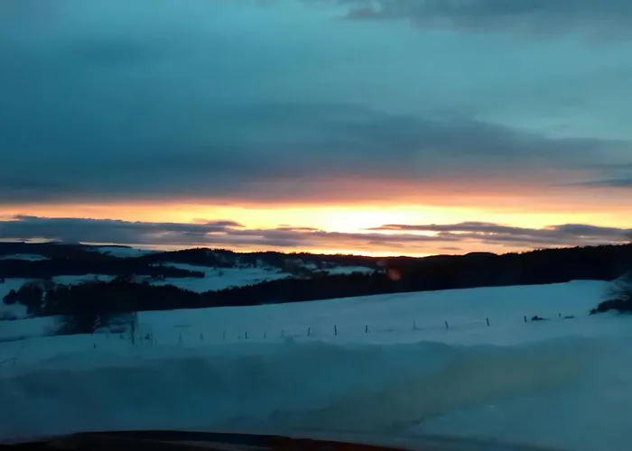 Le Mont De La Source Lafarre (Haute-Loire)